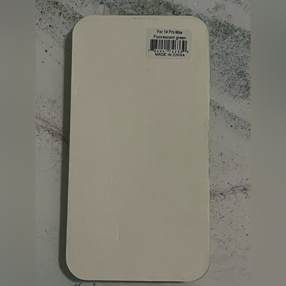 Light green iPhone 14 Pro Max silicone phone case, NWOT - Picture 4 of 4